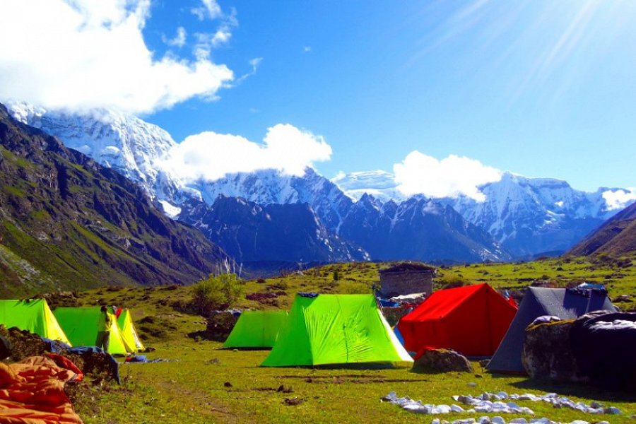 camping-laya-gasa-trek