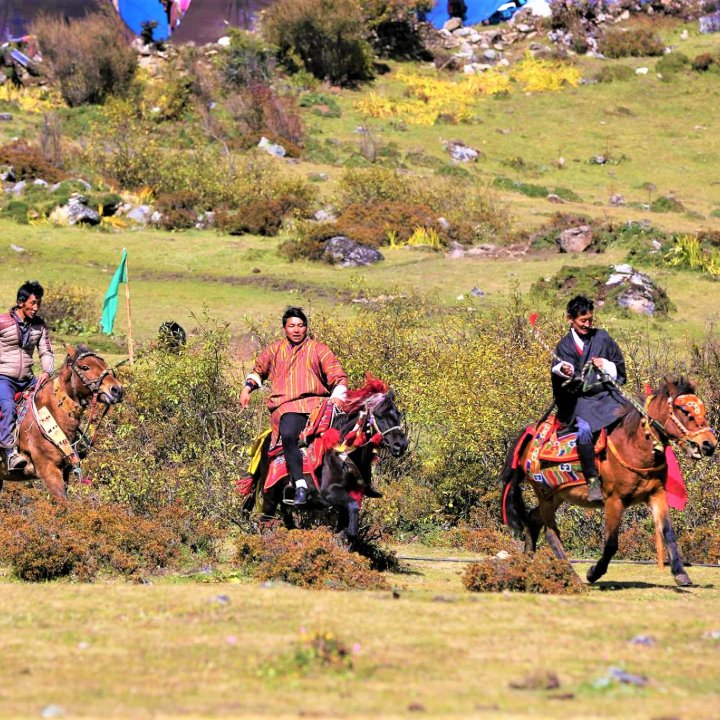 Bhutan-high-landers-1518550130
